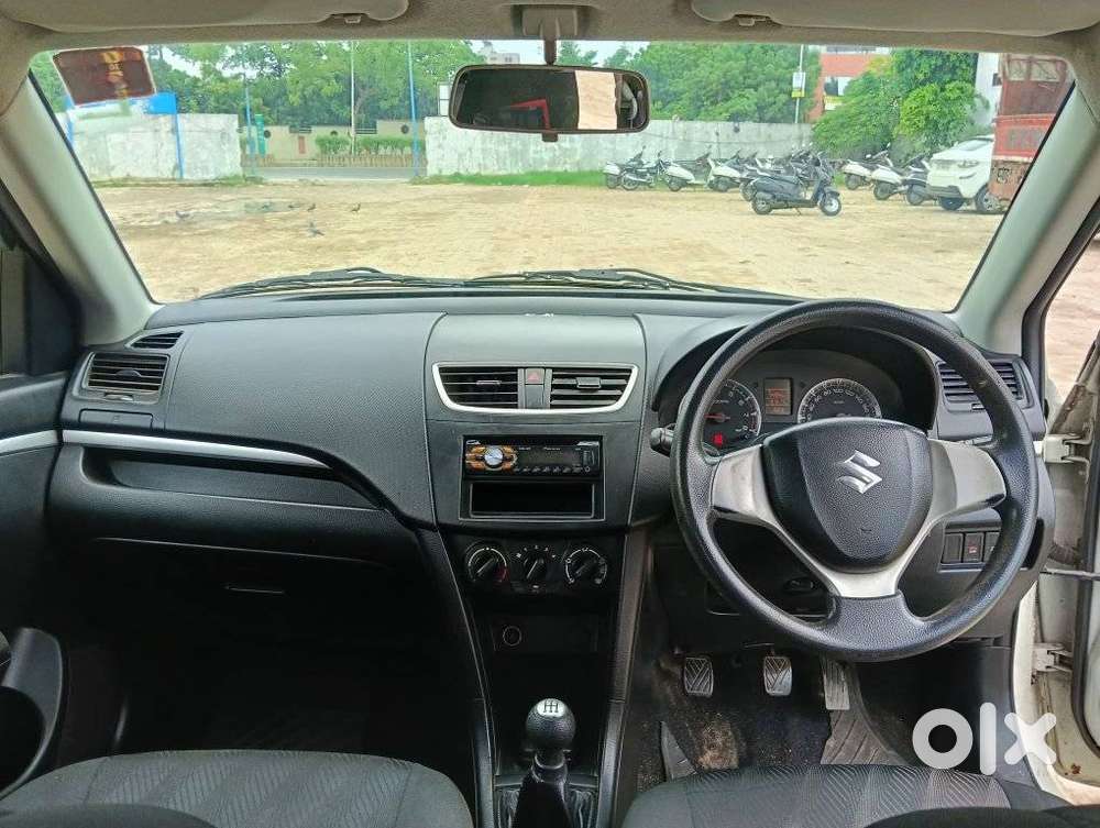 Maruti Suzuki Swift Vxi + Manual, 2012, Petrol