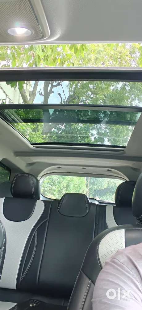 Mahindra Xuv700 2.0 Petrol 2022