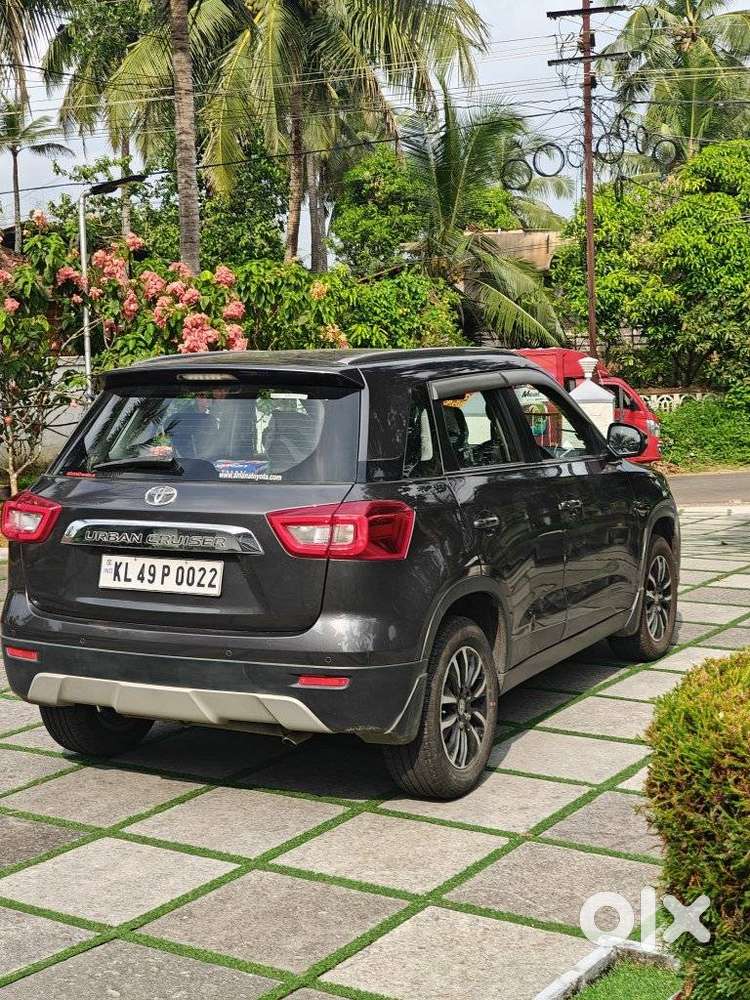 Toyota Urban Cruiser 1.5 Premium Grade Dual Tone At, 2022, Petrol