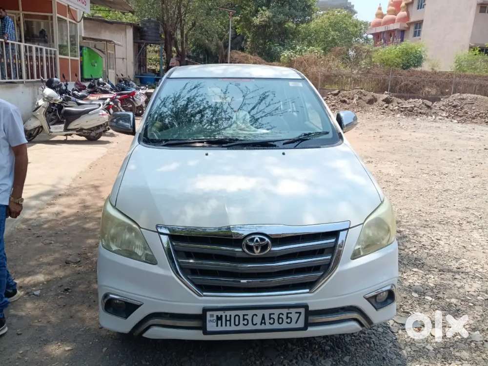Toyota Innova 2014 Diesel 195000 Km Driven