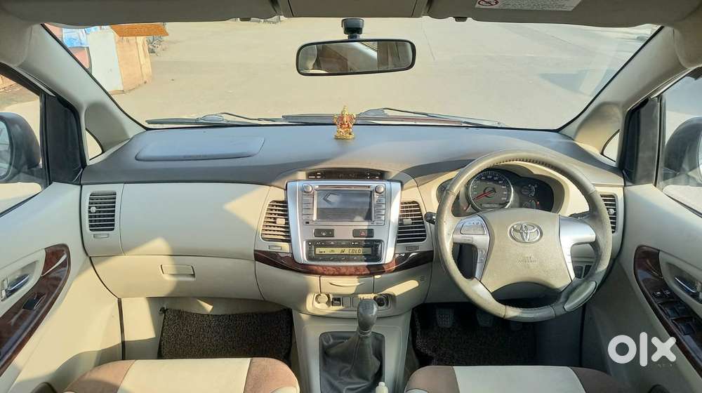 Toyota Innova 2.5 V 8 Str, 2014, Diesel