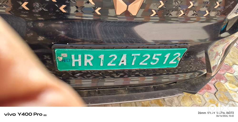 Mahindra Xuv400 Ev 2023 Car