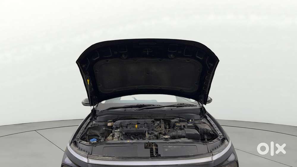Hyundai Verna 1.5 Mpi Mt Sx (o), 2023, Petrol