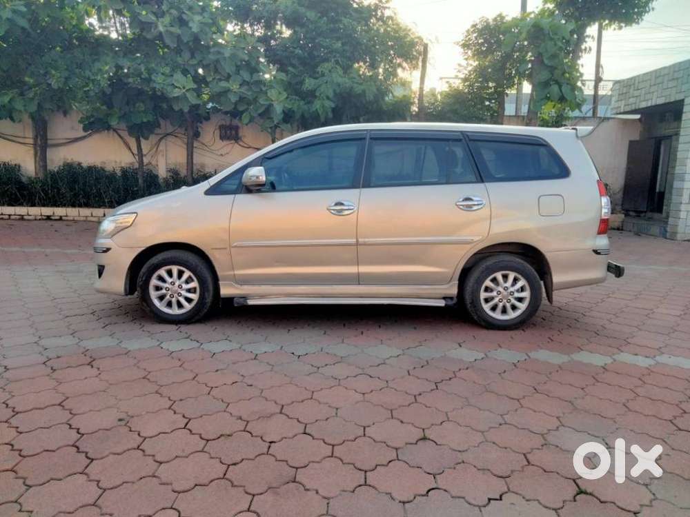 Toyota Innova 2.5 V 7 Str, 2012, Diesel