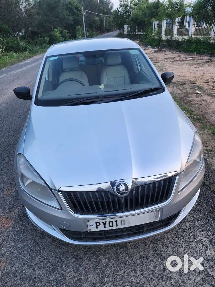Skoda Rapid 1.6 Tdi Ambition Cr Mt Plus 2014 Diesel Well Maintained