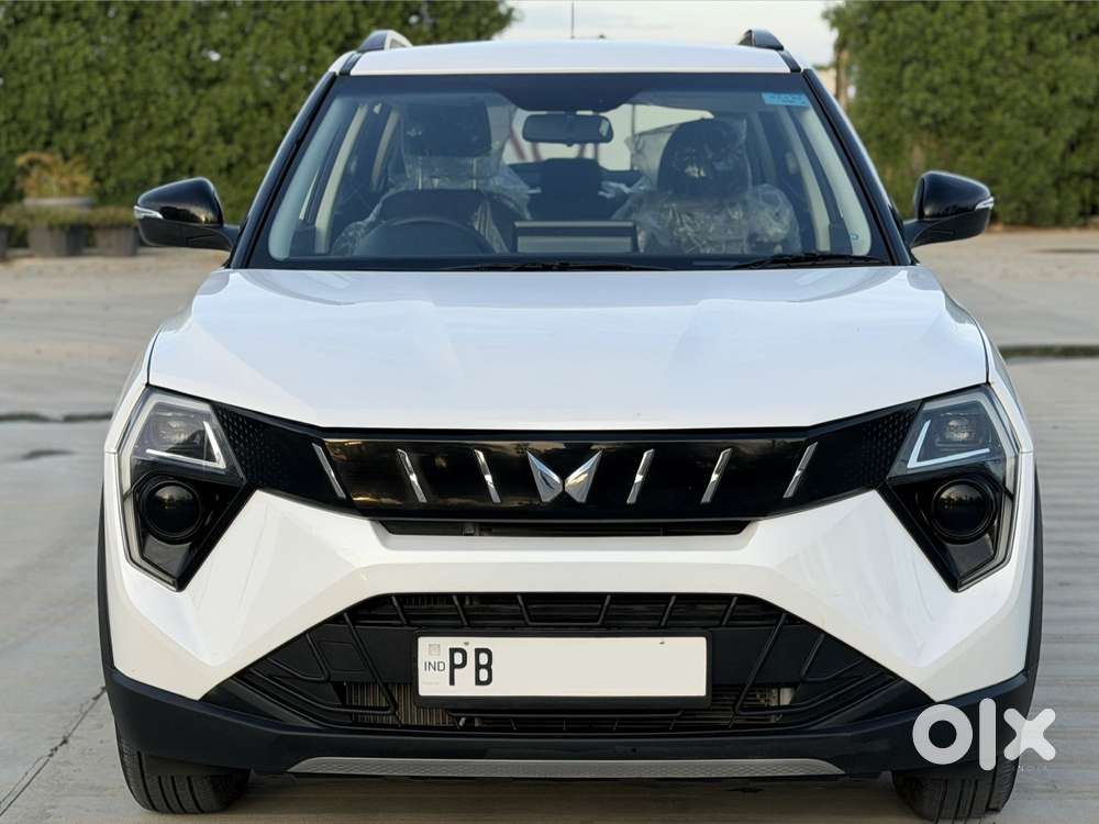 Mahindra Xuv 3xo Ax5 Pm At, 2024, Petrol