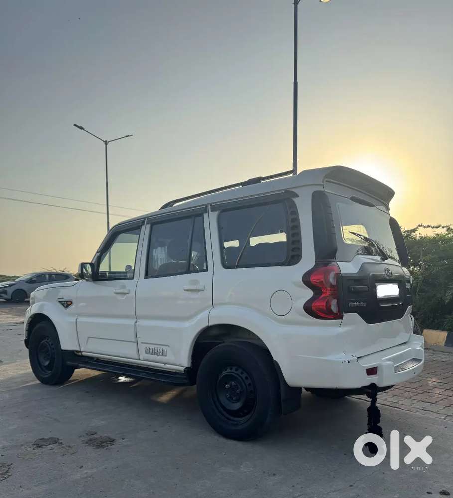 Mahindra Scorpio 2015 Diesel Well Maintained
