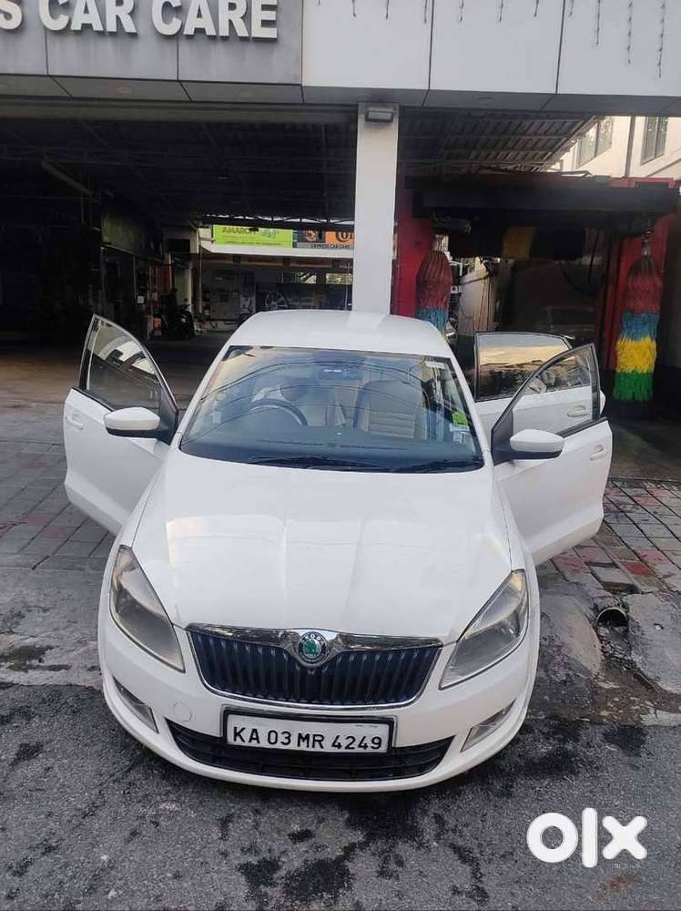 Skoda Rapid 1.6 Elegance 2013 Diesel