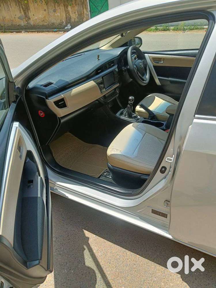 Toyota Corolla Altis 1.8g Limited, 2015, Petrol