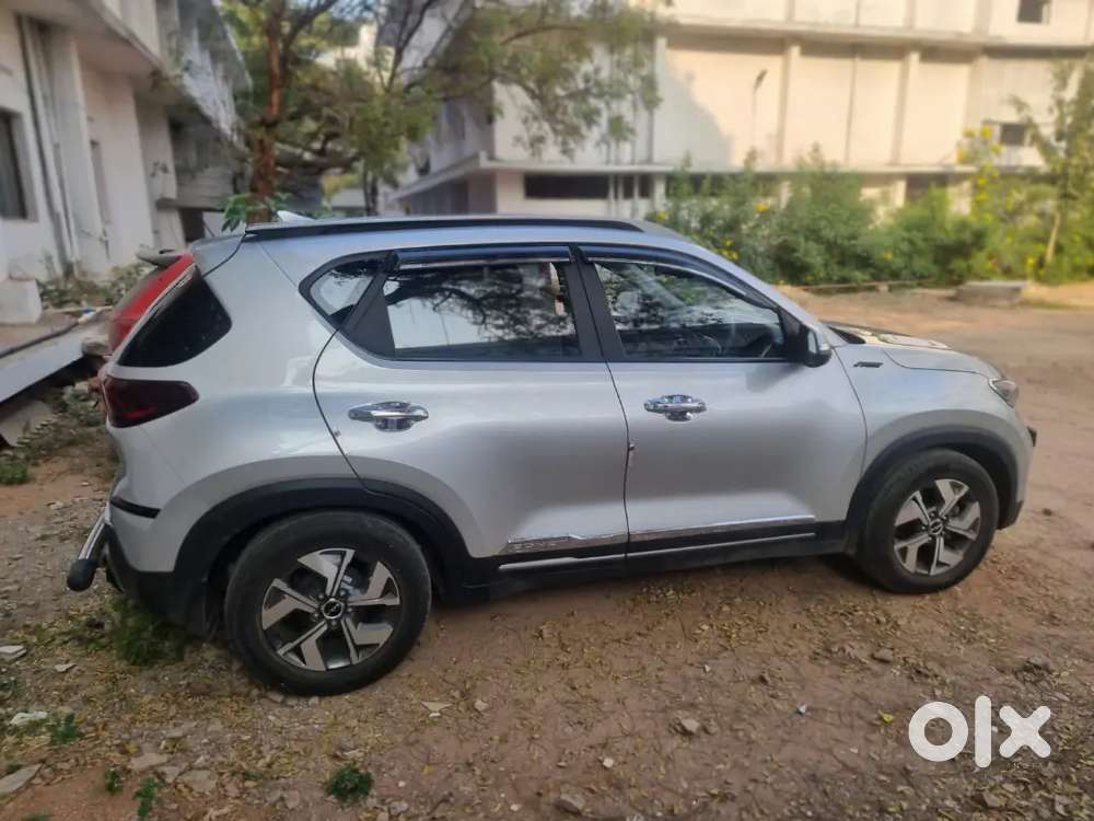 Kia Sonet Diesel Htx 1.5bs 6,  Silver,6 Speed  Manual Transmission