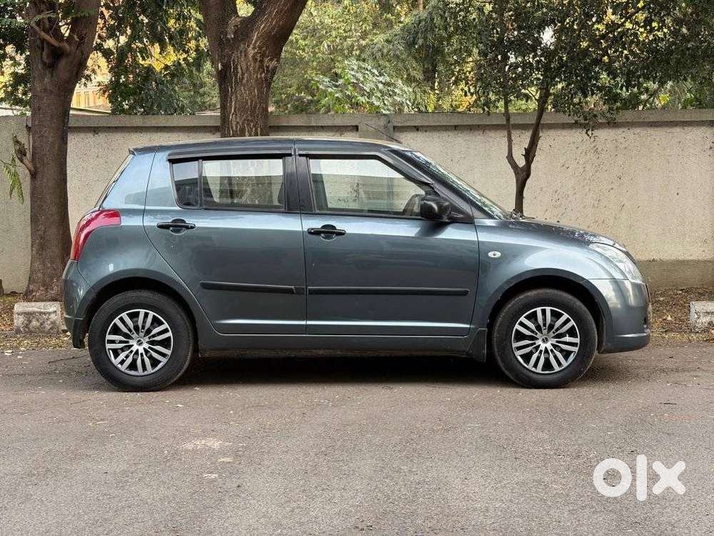 Maruti Suzuki Swift Vxi + Manual, 2007, Petrol