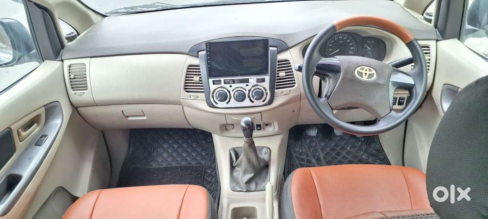 Toyota Innova 2.5 E Diesel Ps 7-seater, 2012, Diesel