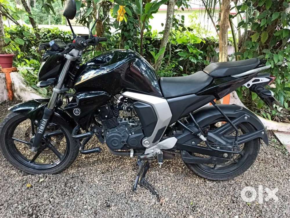 2017 Yamaha FZ Version (Fuel Injection) – Excellent Condition