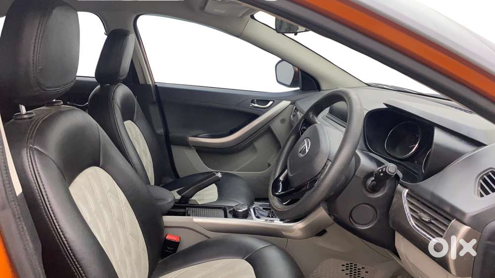 Tata Nexon 1.2 Revotron Xza Plus Dualtone, 2019, Petrol