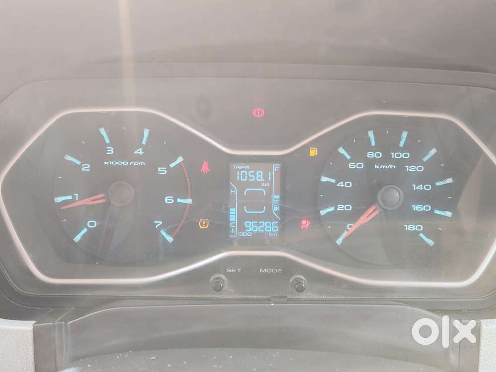 Mahindra Scorpio S10, 2014, Diesel