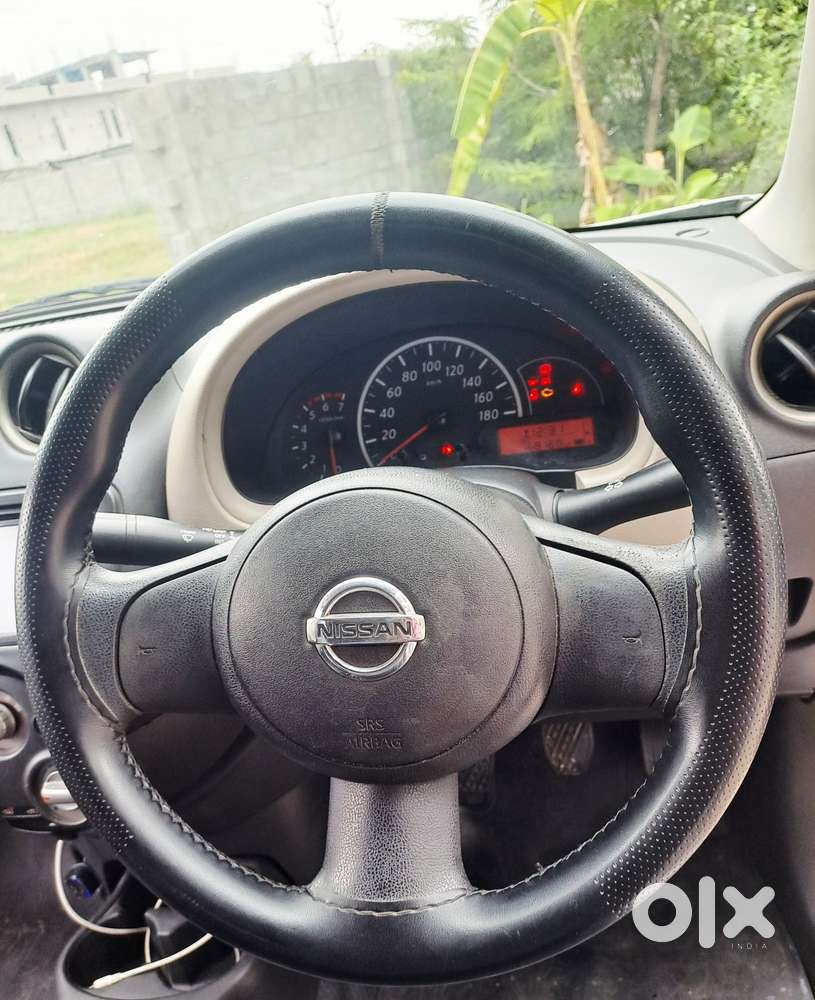 Nissan Micra Cvt Xv, 2015, Petrol