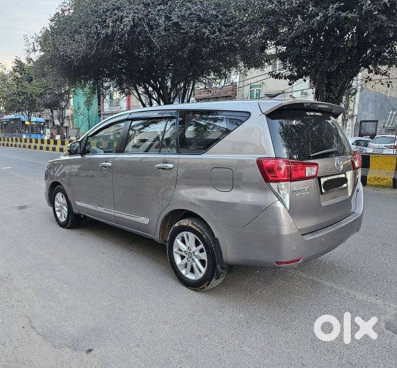 Toyota Innova Crysta
