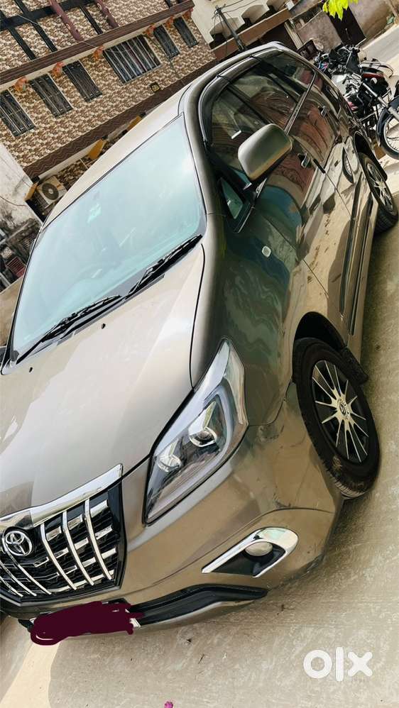 Excellent Condition Toyota Innova 2015 Diesel 83000 Km Driven