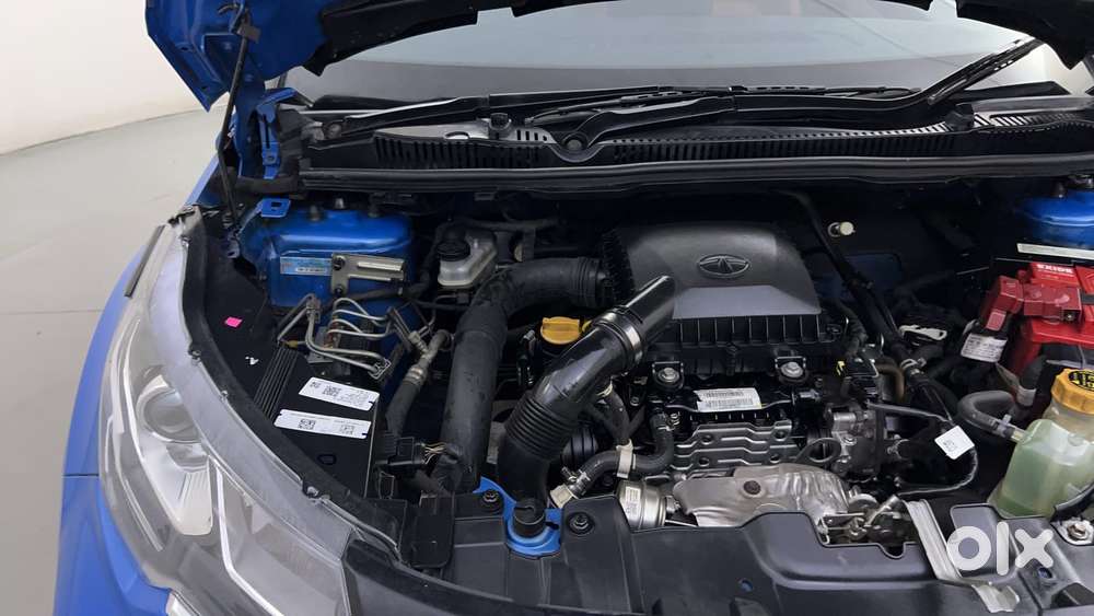 Tata Nexon 1.2 Revotron Xza Plus (o) Dual Tone, 2020, Petrol