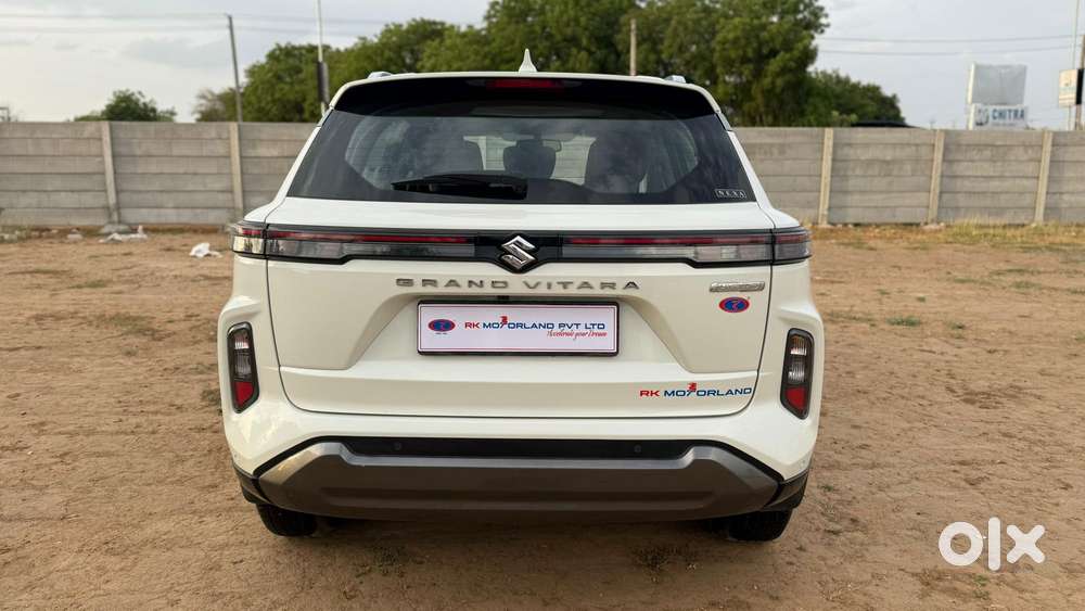 Maruti Suzuki Grand Vitara 1.5 Zeta Plus Intelligent Hybrid Ecvt, 20..