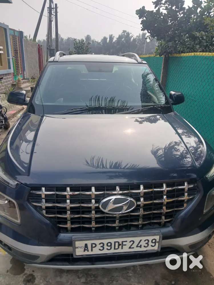 Hyundai Venue 2019 Petrol Well Maintained