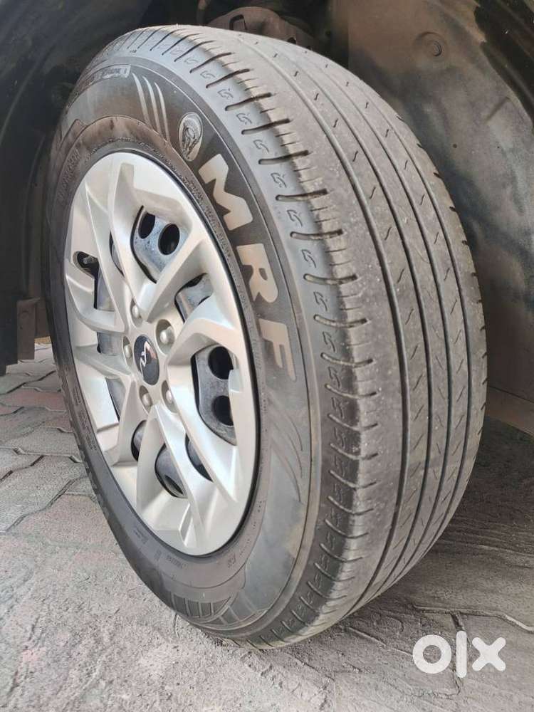 Kia Carens, 2022, Petrol