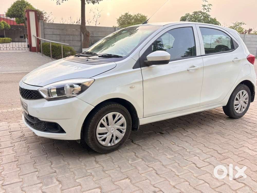 Tata Tiago 2017 Petrol 2nd Owner