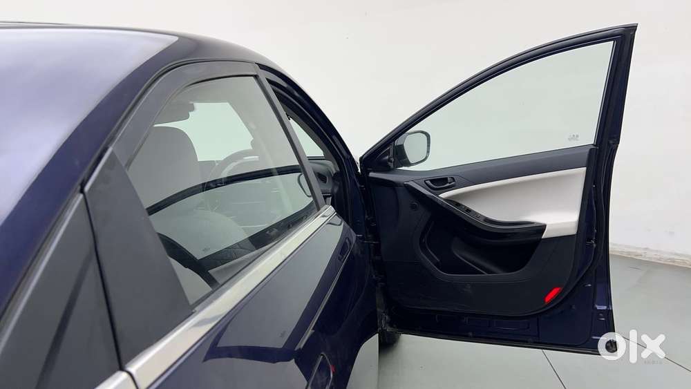 Tata Curvv Pure Plus S 1.2 Revotron Petrol 7dca, 2025, Petrol