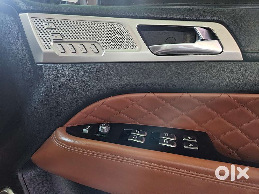 Mahindra Alturas G4 4x4 At, 2022, Diesel