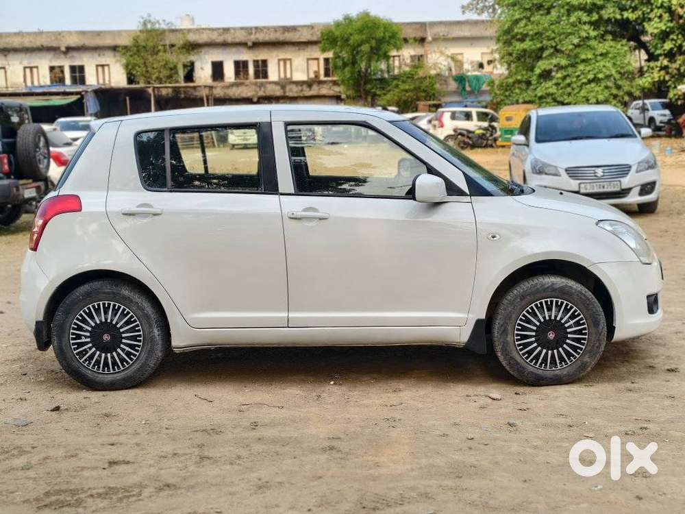 Maruti Suzuki Swift 2011-2014 Vxi, 2011