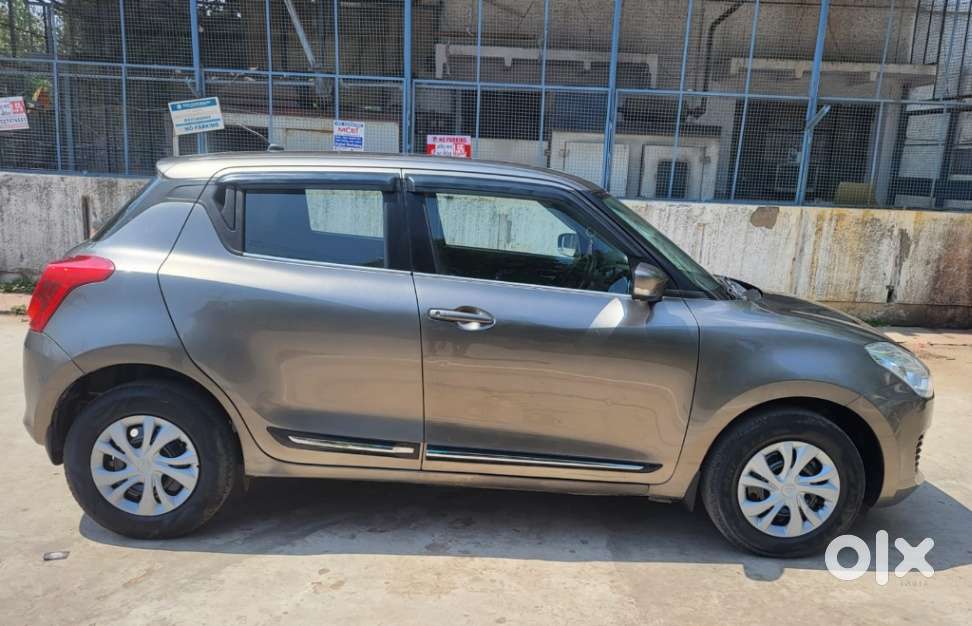 Maruti Suzuki Swift Vxi + Manual, 2018, Petrol
