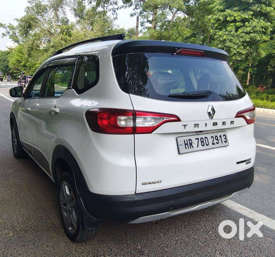 Renault Triber Rxz Easy-r Amt Urban Night Limited Edition, 2021, Pet..