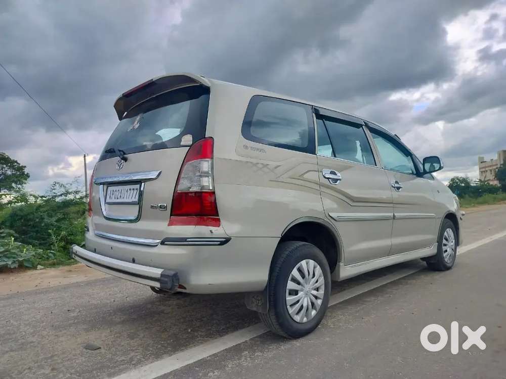 Toyota Innova 2013
