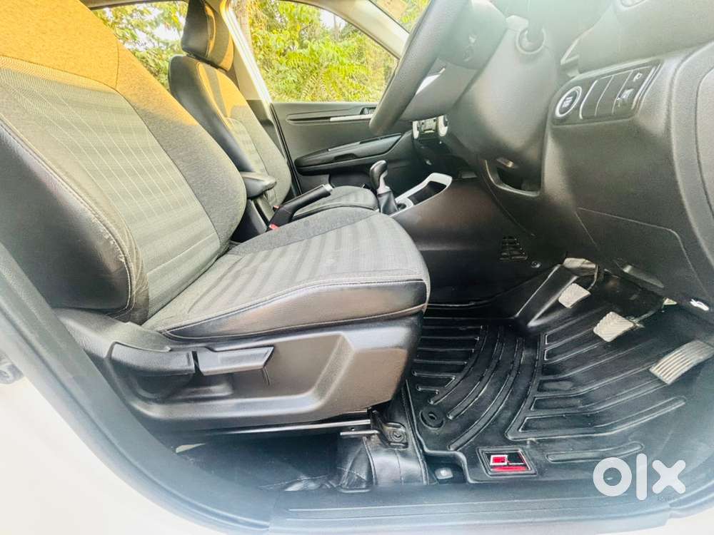 Kia Sonet 2023 White Manual Diesel 1st Owner Excellent Condition