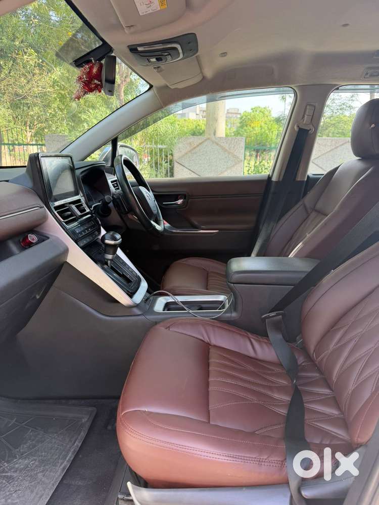 Toyota Innova Hycross 2.0 Vx Hybrid 7 Str, 2023, Petrol
