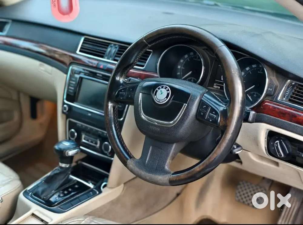 Skoda Superb Elegance 2011 Diesel Automatic