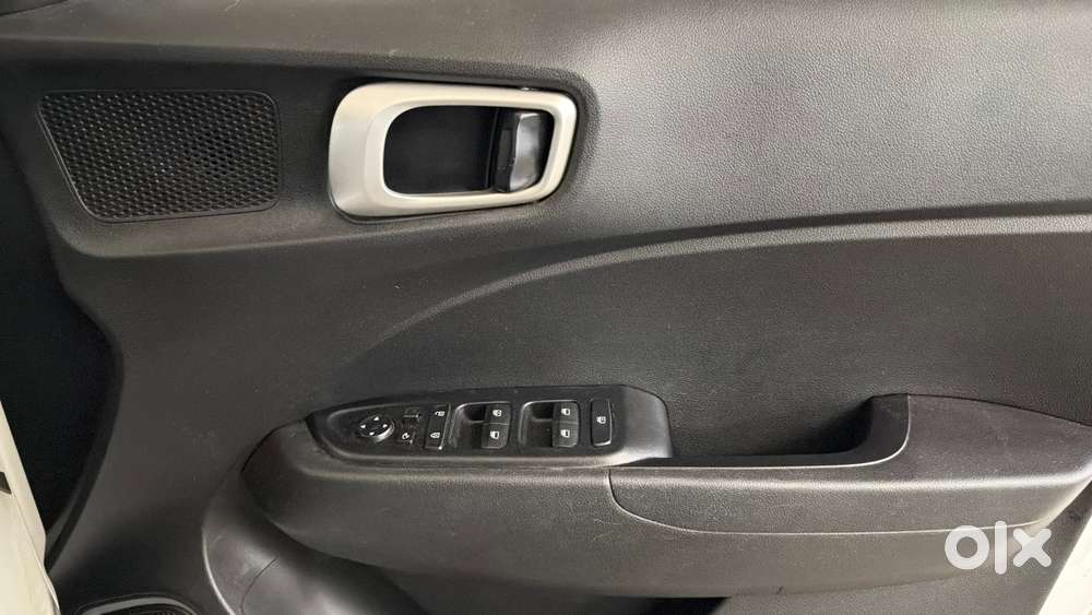 Hyundai Venue 1.2 S Plus, 2022, Petrol