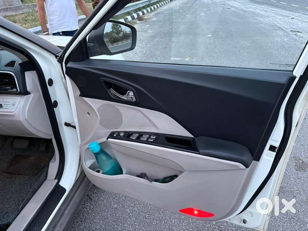 Mahindra Xuv300 2019 Diesel Well Maintained