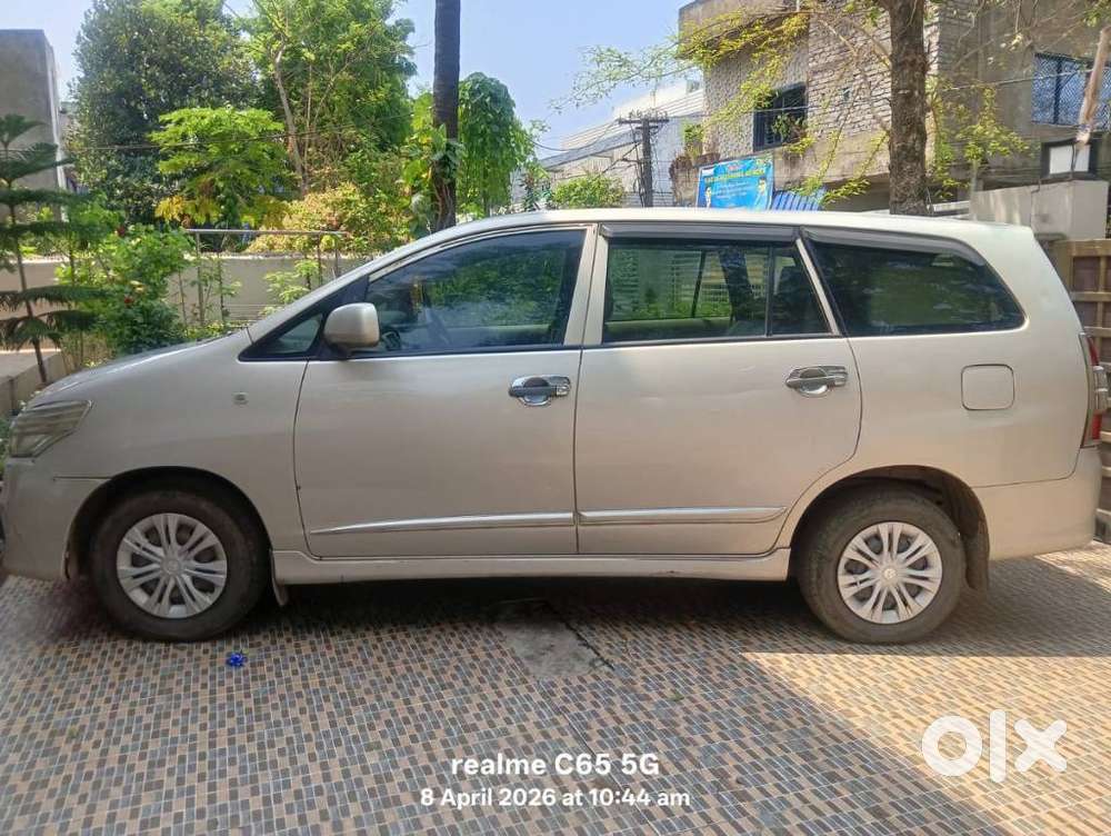 Toyota Innova 2.5 Gx 8 Str Bs-iii, 2014, Diesel