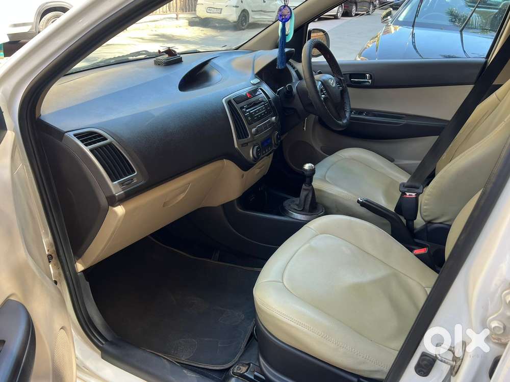 Hyundai I20 1.2 Asta, 2013, Cng & Hybrids