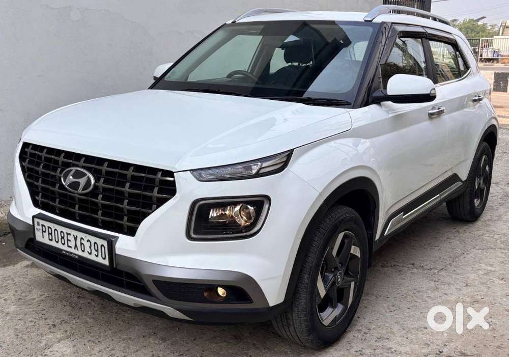 Hyundai Venue, 2022, Petrol