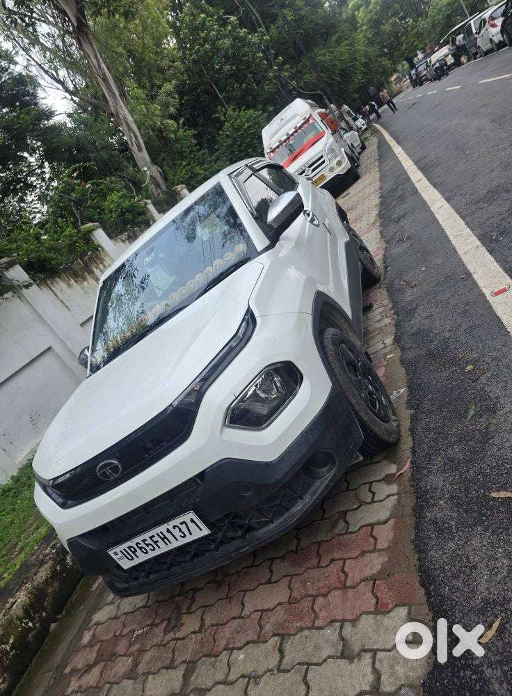 Tata Punch Accomplished, 2025, Petrol