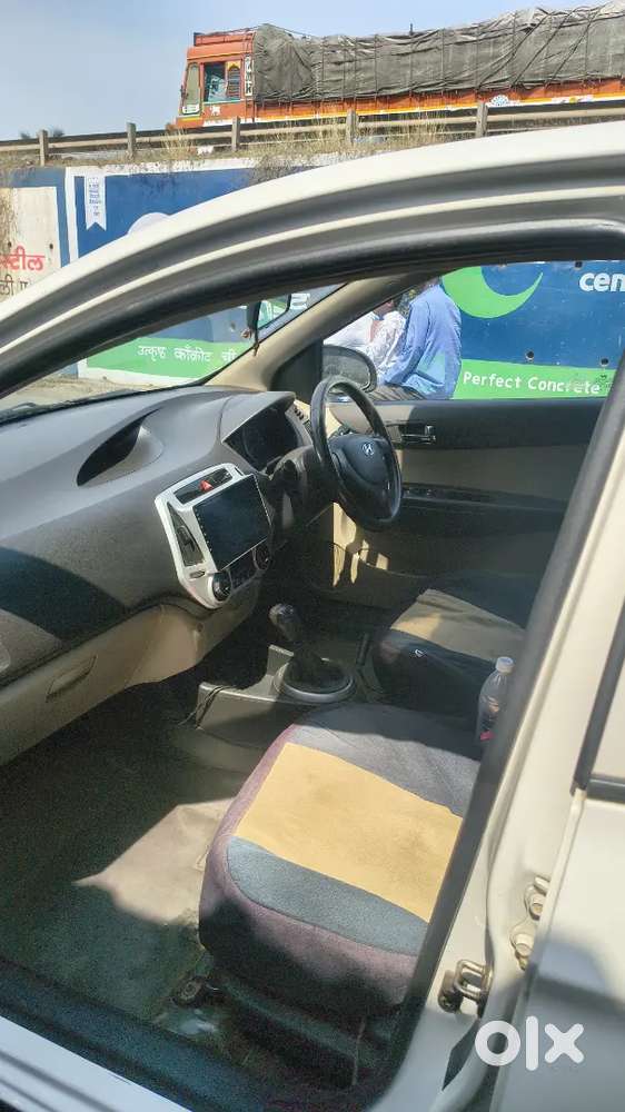 Model - Hyundai I20
Running - 115000
Insurance - Yes