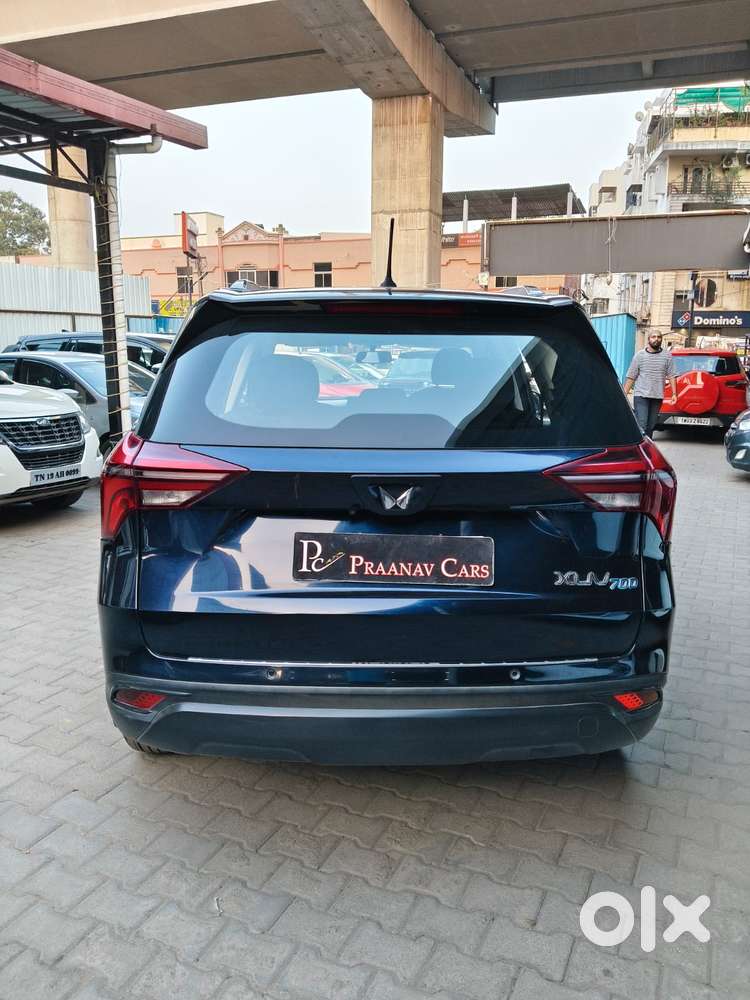 Mahindra Xuv700 2.0 Mx Petrol Mt 5 Str, 2022, Petrol