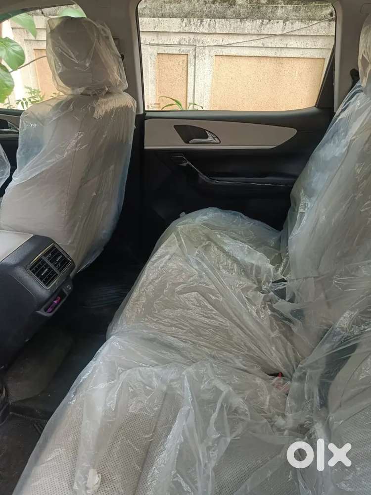 Mahindra Xuv700 Diesel 7 Manual Luxury 2025