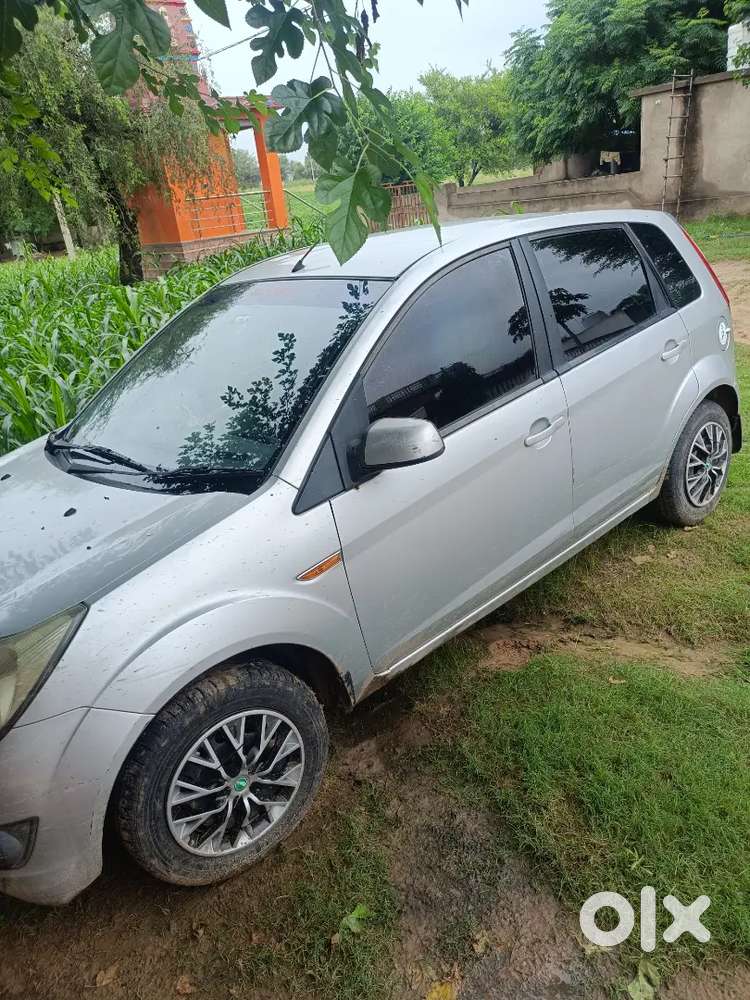 Ford Figo Titanium 2010 Petrol