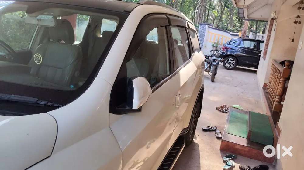 2015 Mahindra Xuv 500 Hwak W10 Diesel
