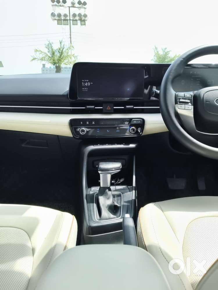 Hyundai Verna Sx (o) 1.5 Vtvt Ivt [2023 - 2026], 2023, Petrol