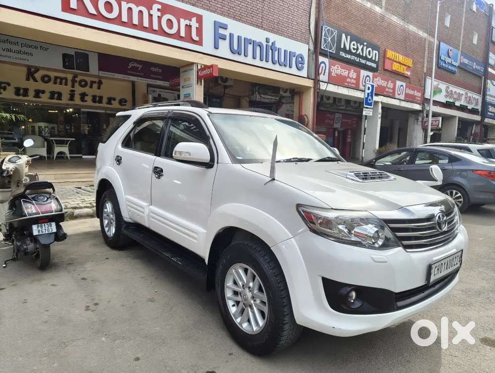 Toyota Fortuner 2013 Company Record Km 170700