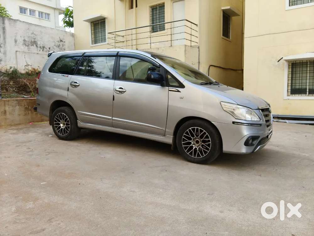 Toyota Innova 2016 Diesel 185000 Km Driven